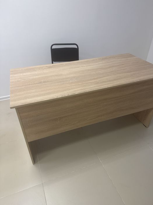 Офисные столы 2 штуки