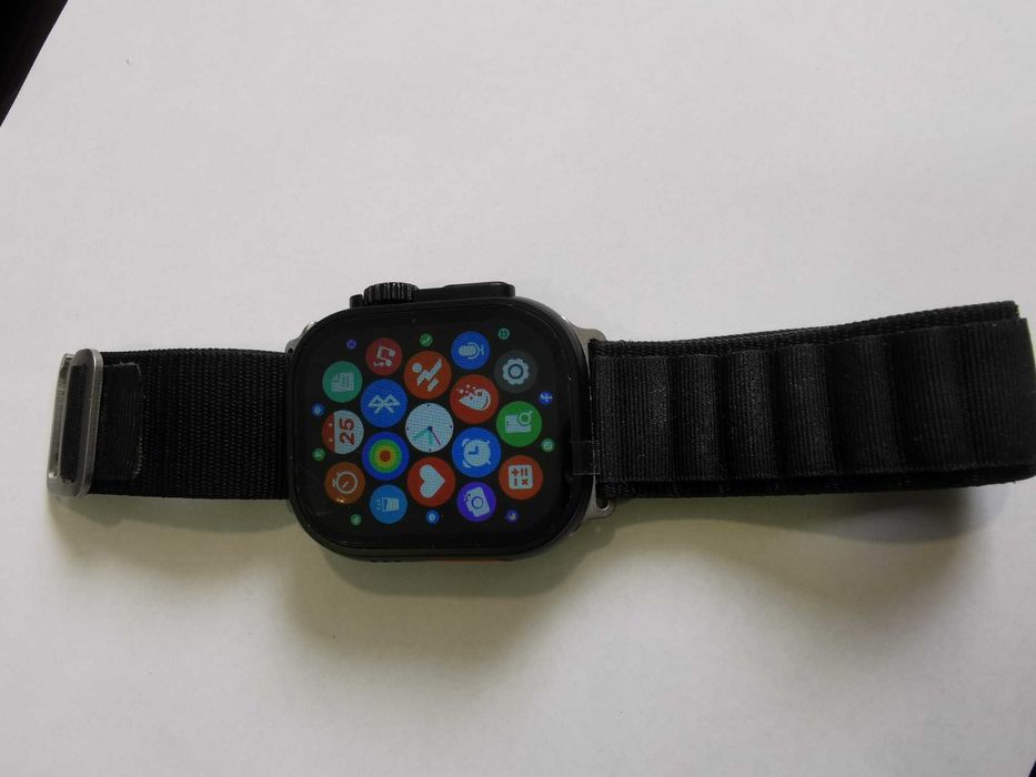 Smartwatch model Ultra – design modern, nou, sigilat – 100 lei neg