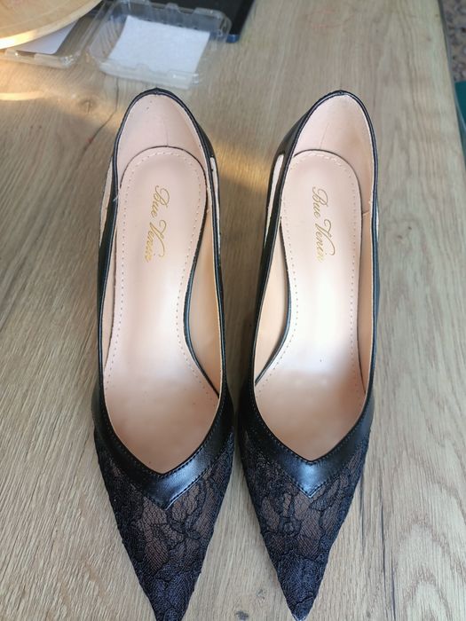 Продам туфли женские.