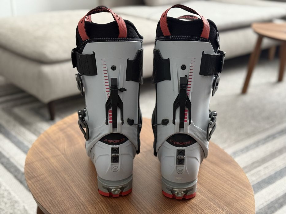 Clapari de tura La Sportiva Vanguard marimea 275 (42)