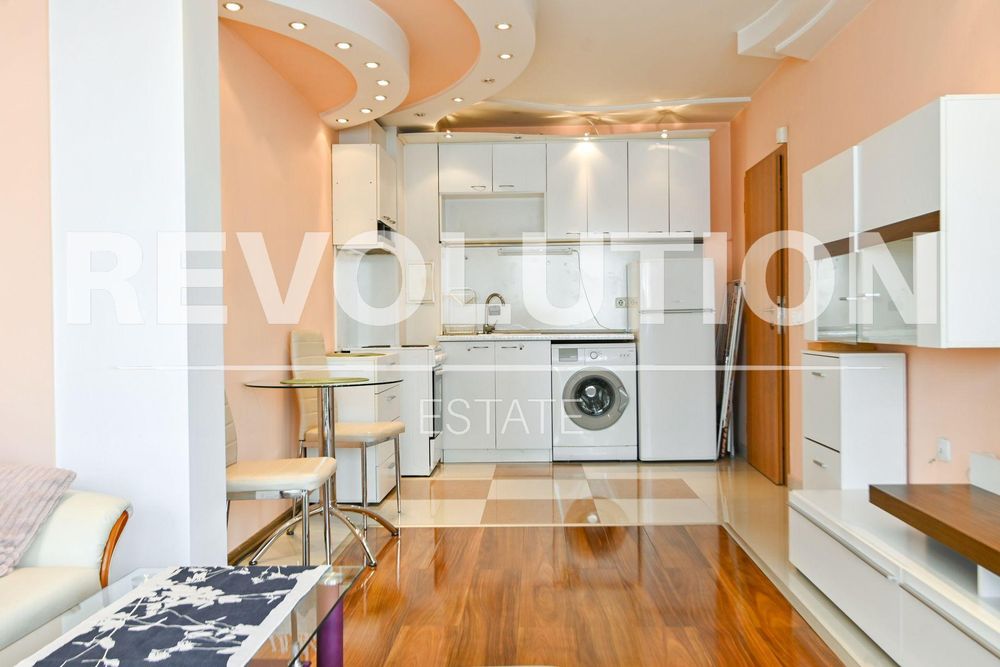 Дава се под наем Двустаен апартамент в София, Зона Б-18 - 70 кв.м за 598.23 € - Снимка #4