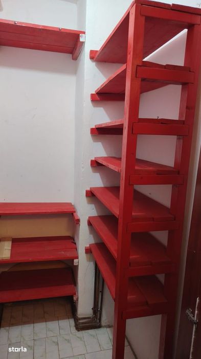 Inchiriez ap. cu 3 camere, 2 balcoane, Zona C.R.Vivo