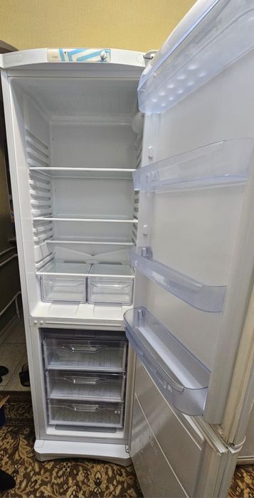Продам ходильник индезит