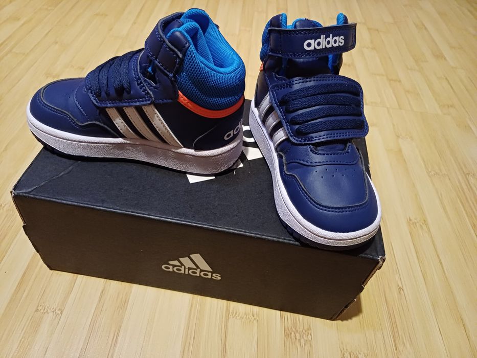 Маратонки Adidas, # 25