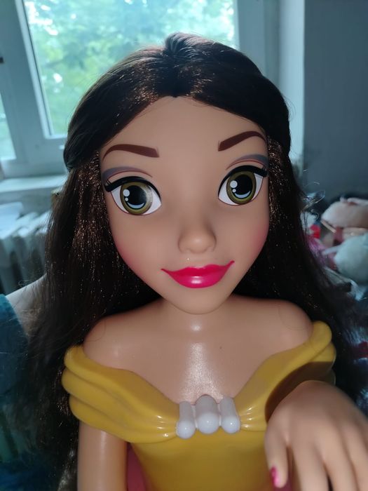 Papusa bust printesa Disney Belle, gen Barbie