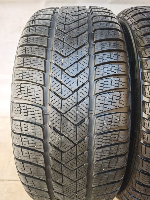 Anvelope 235/45/18 iarna M+S Pirelli Sotto Zero 3