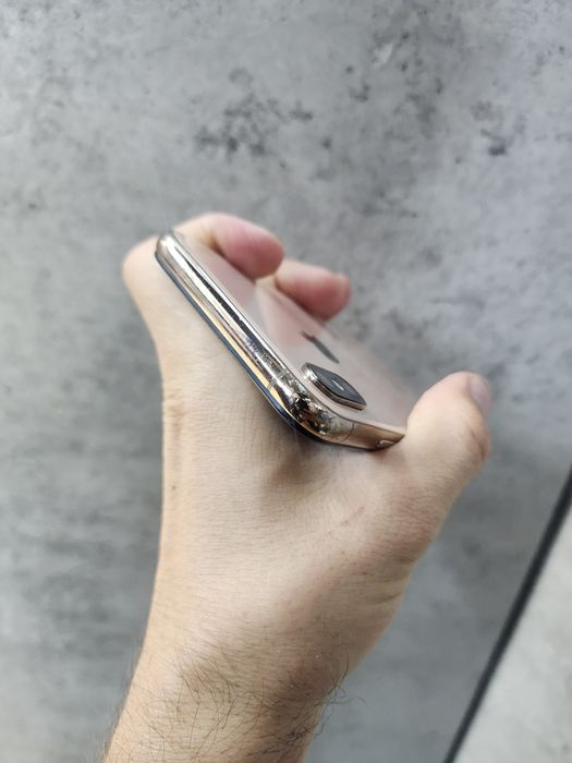 Iphone xs 64 Gb sotiladi