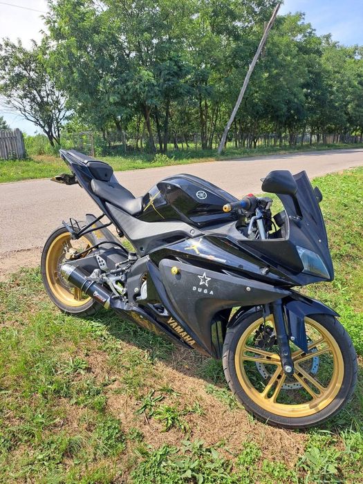 Dezmembrez Yamaha yzf/mt 125  r125 2008-2022