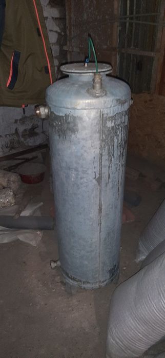 Продам ёмкость, в хорошем состоянии.