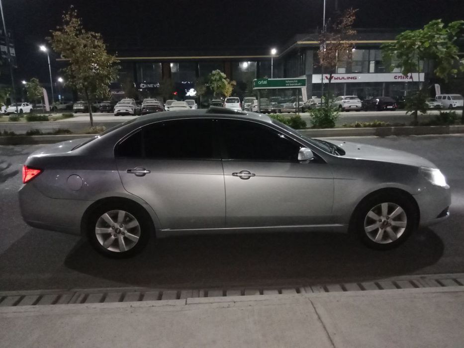 Легковой автомобиль