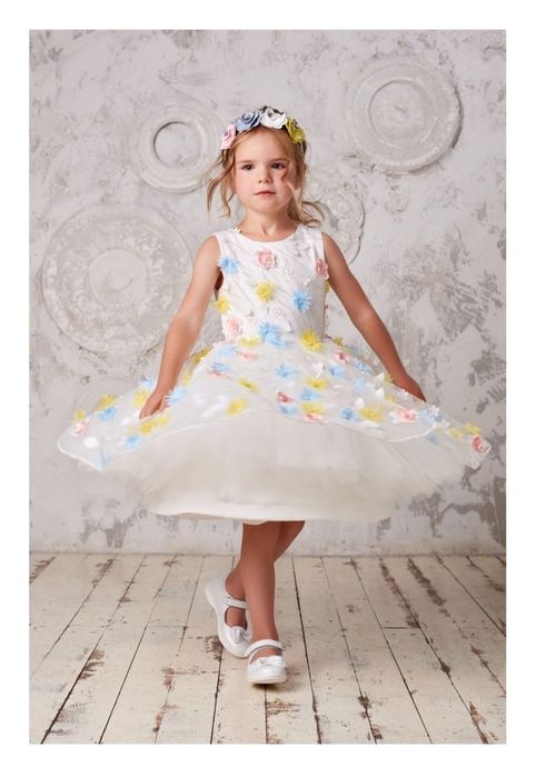 Нарядное платье для девочки