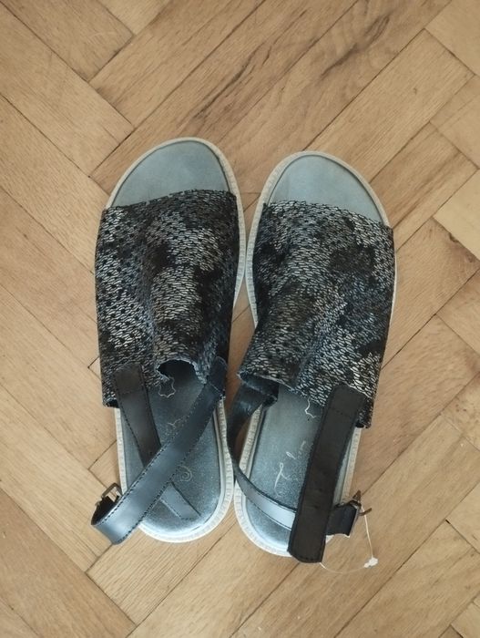 Дамски сандалети