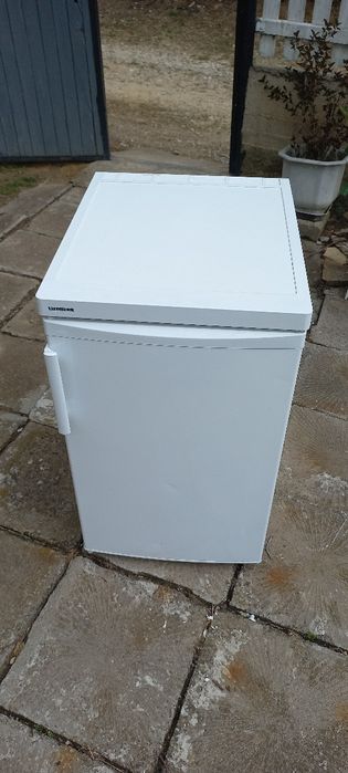 Продавам хладилник Liebherr
