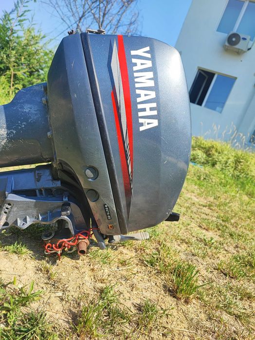 Продавам извънбордов двигател Ямаха