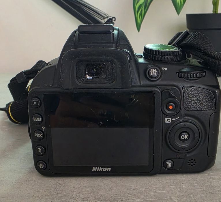 Фотоапарат  D3100