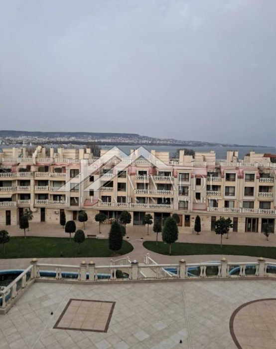 Двустаен апартамент в комплекс South Bay, кв. Аспарухово, Варна - снимка 1