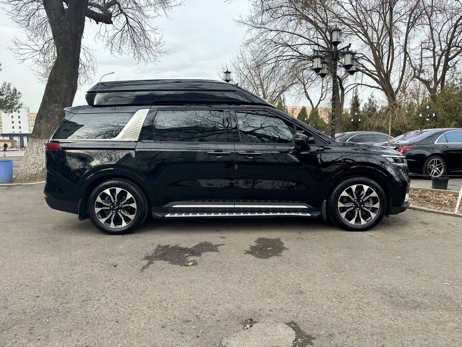 KIA Carnival сотилади