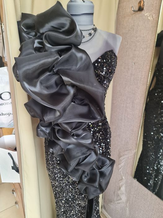 Официална рокля за повод