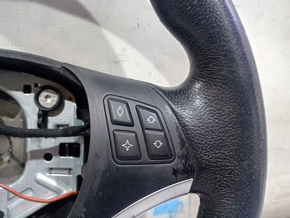 Volan in 3 spite cu comenzi 6769895-01 BMW Seria 3 E90 (2004 - 2010) 2.0 d 2.0 d m47n2
