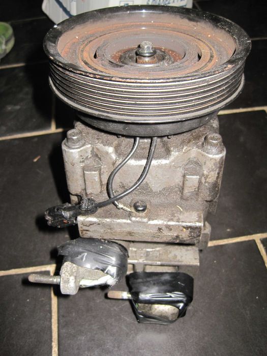 компресор за климатик AC COMPRESSOR F500