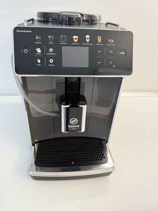 Expressor SAECO GranAroma Automat, aparat de cafea cu spumant de lapte, SM6580/10