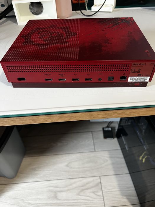 XBOX ONE S editie limitata Gears of war