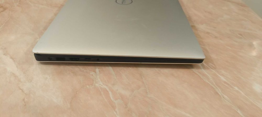 Dell Precision 5540 - 32GB RAM - 1TB SSD - I7 9850H