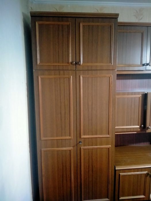 Продам шифоньер и шкаф
