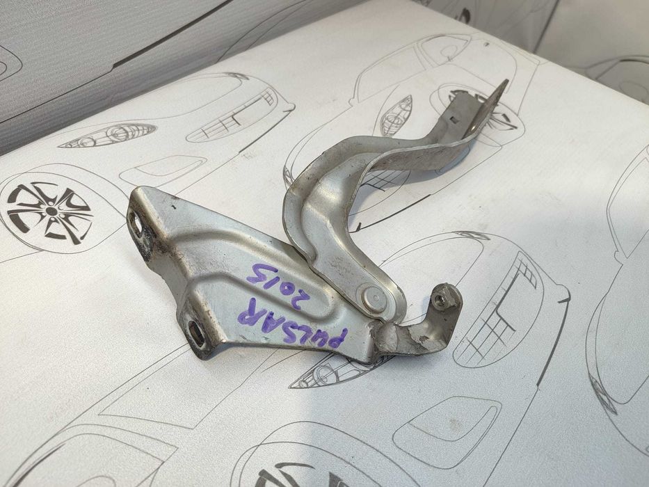 Balama Capotă Dreapta Nissan Pulsar (C13) 2014–2018 / Cod OEM 654003DN0A (5D2)