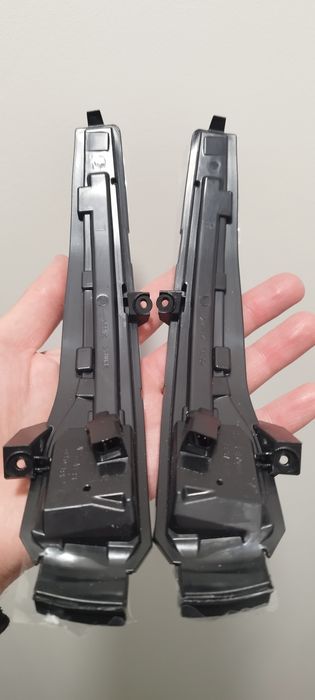 НОВИ Динамични/Плаващи Led Мигачи за Mercedes W222 W205 W213 W293 W463