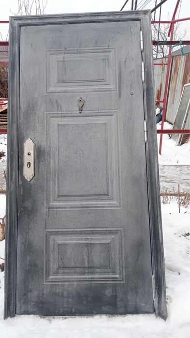 Дверь наружный