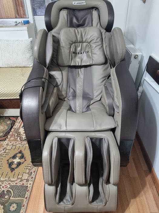 Fotoliu de masaj MASATTO
Foarte putin folosit