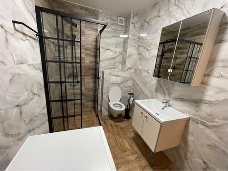 Apartament mobilat, zonă centrală (bloc nou)