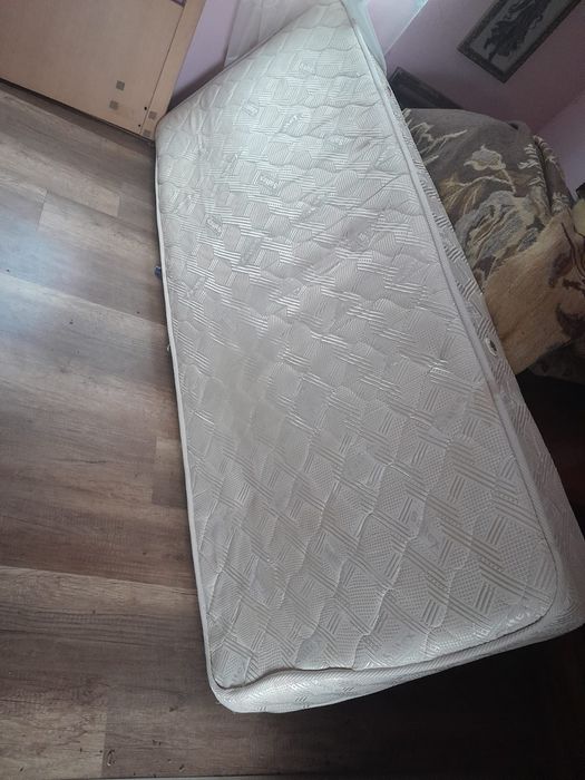 Pat electric medical și scaun pentru persoane cu dizabilități