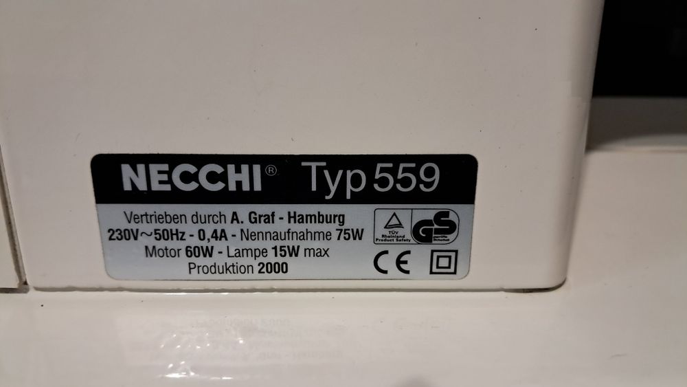 Mașină de cusut Necchi