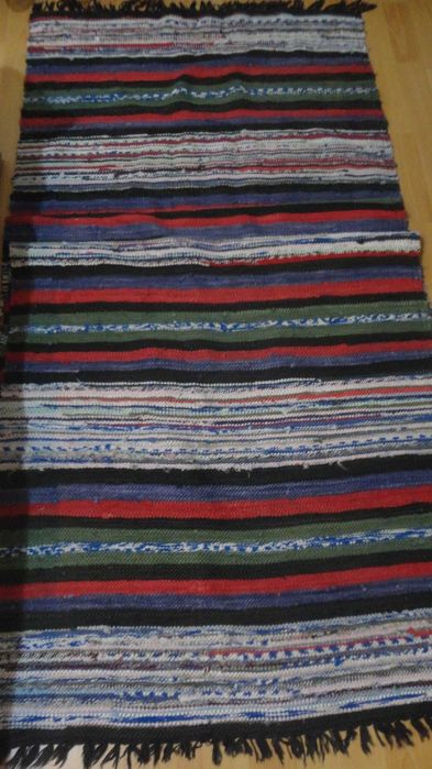 Черги битови-2 броя, куфор (пано) за стена-2 броя - по 25 лв./бр.