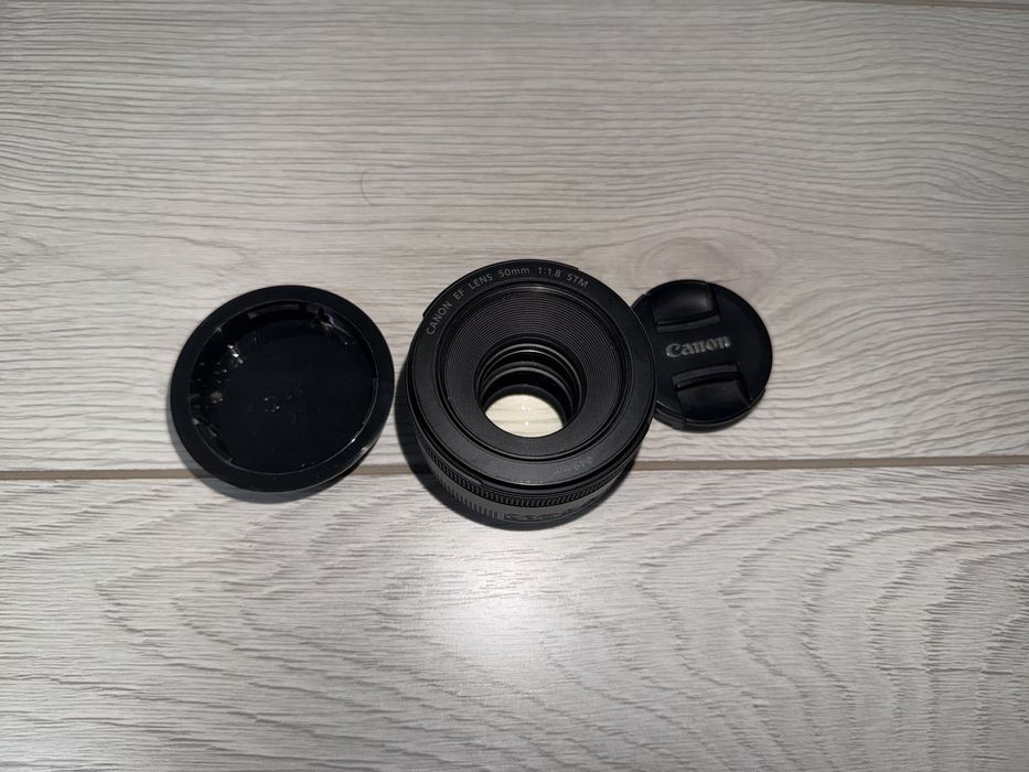 Canon EF 50mm f/1.8 STM