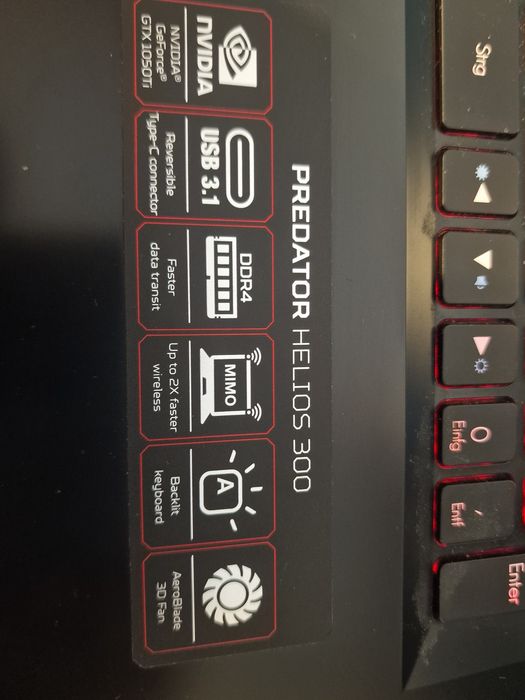 Laptop gaming Acer Predator Helios 300