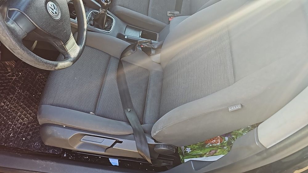 Piese Vw Golf 5 1.4 benzina motor cutie faruri uși