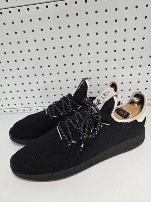 Оригинални мъжки маратонки- Adidas Pharrell Williams