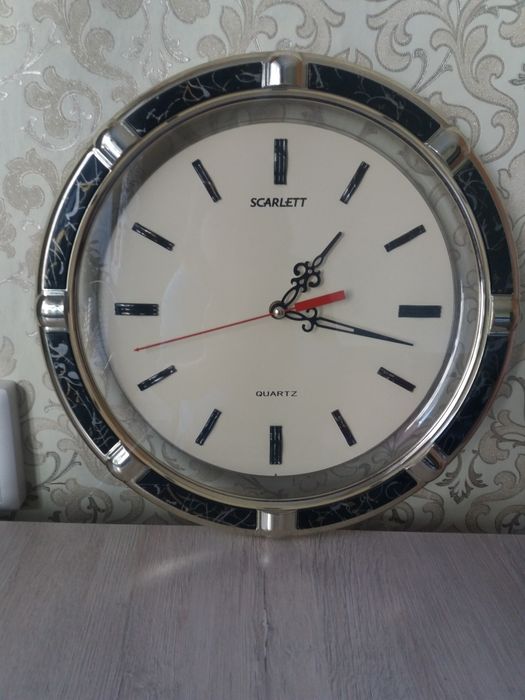 Настенные часы стеклянные SCARLETT