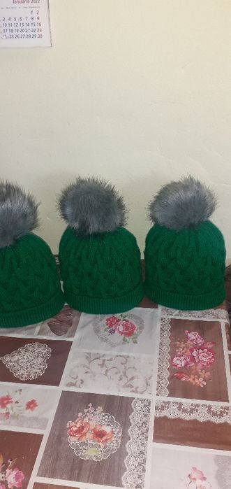 Set caciula si de pus la git sau fular