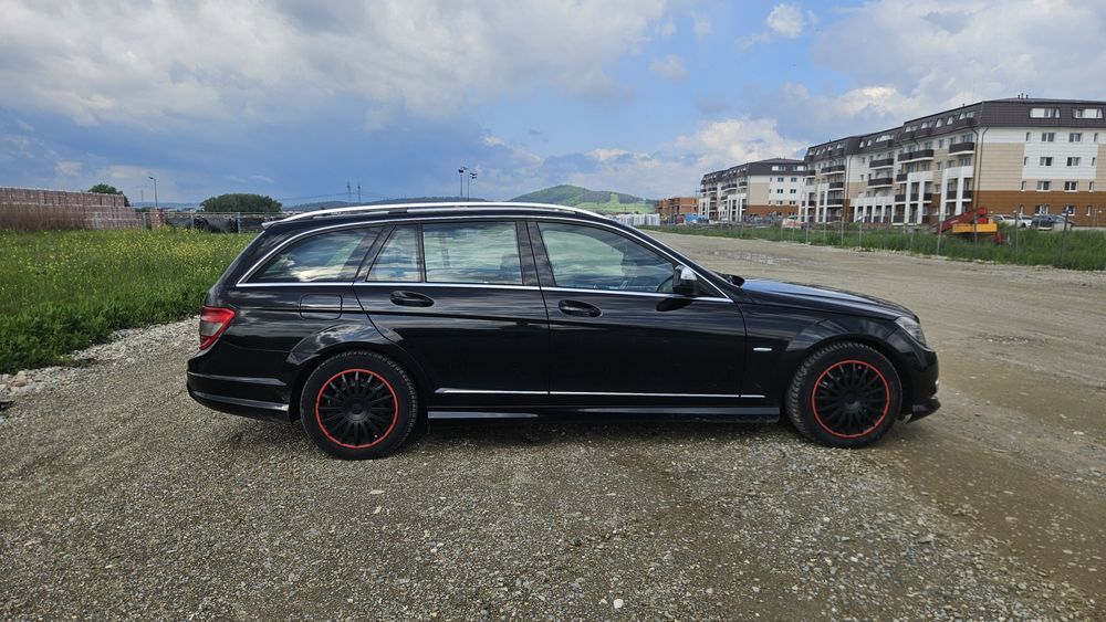 Vând Mercedes-Benz Clasa C 220 CDI, nivel de echipare de top Avantgarde, an fabricație 2008.