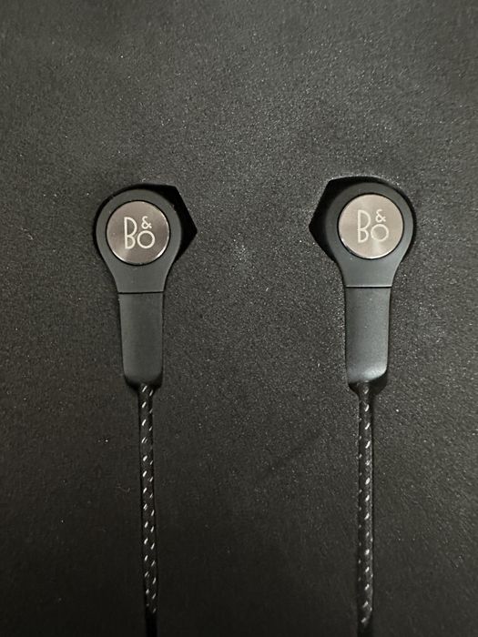 beoplay h5 bang & olufsen casti b&o