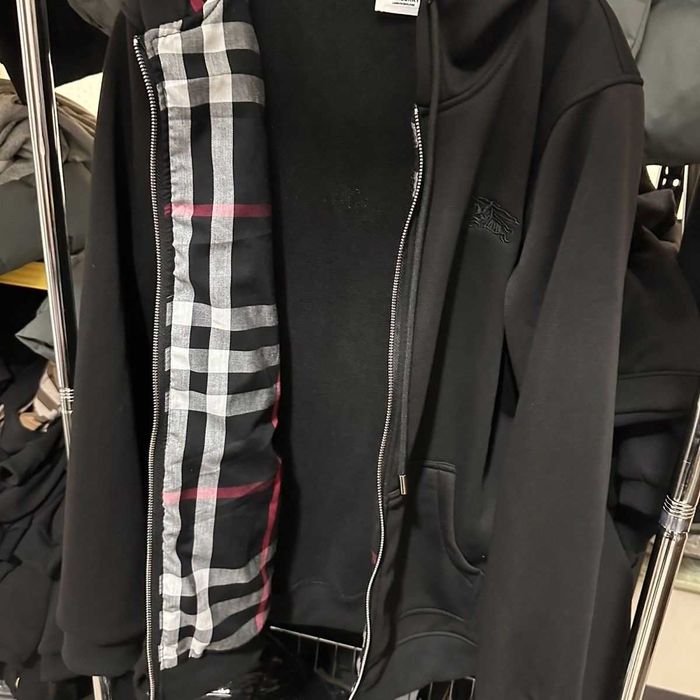 BURBERRY zip type зипка