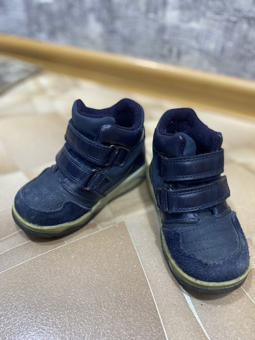 Детские ботинки