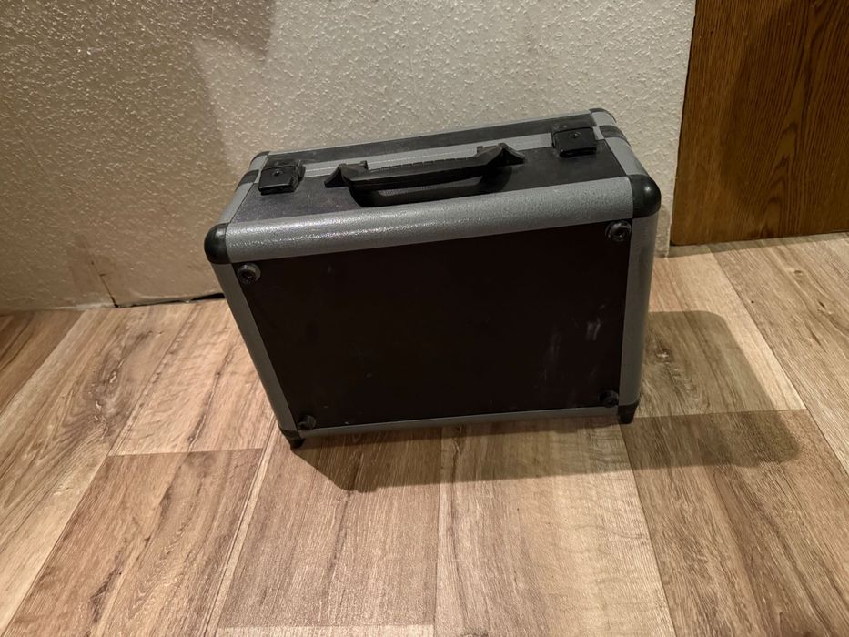 Уред за проверка и измерване на ел. инсталации и ел. уреди