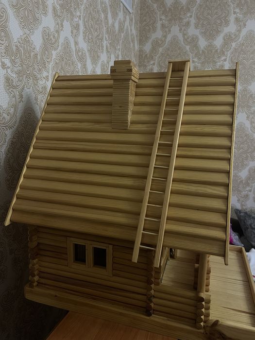 Деревянный домик ручная работа