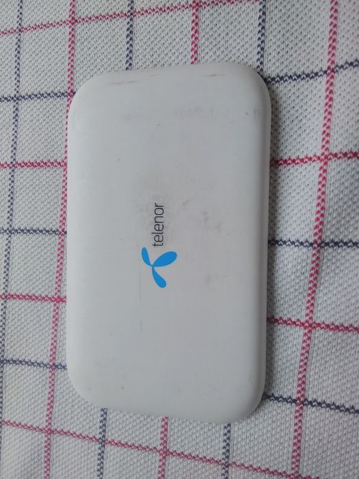 страхoтен джобен рутер бисквитка 4G LTE високоскоростен