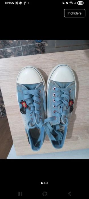 Tenisi marime 35 fete